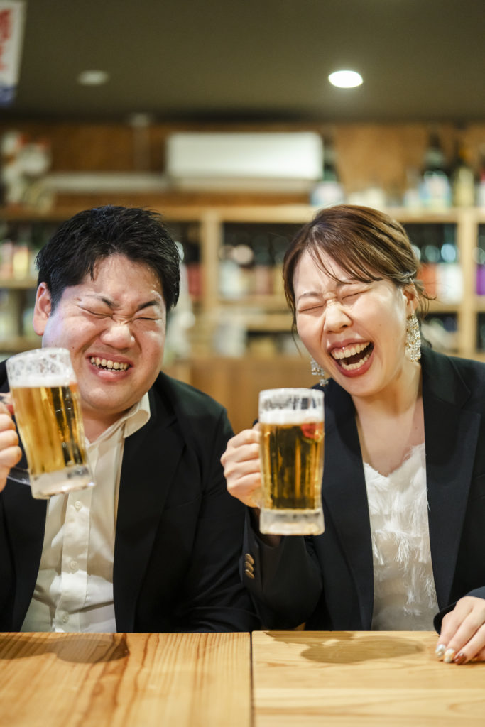 石垣島の居酒屋で、ふたりらしい前撮り撮影